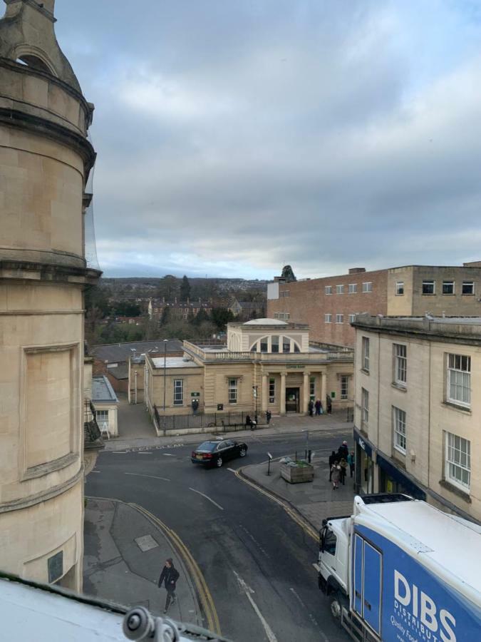 Cotswold Valley Aparthotel Stroud  Exterior photo